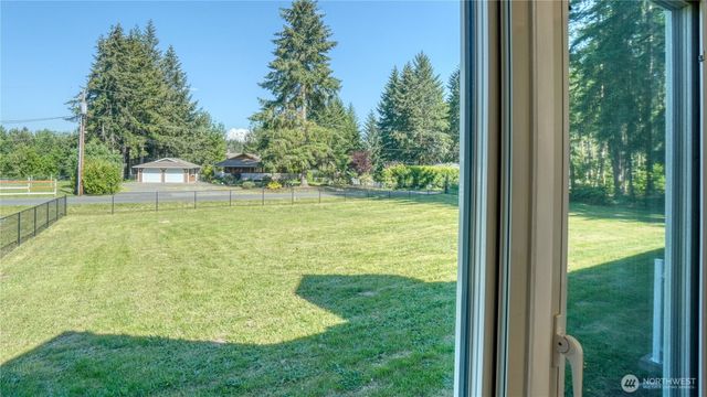 32010 71st Avenue Ct E, Eatonville, WA 98328