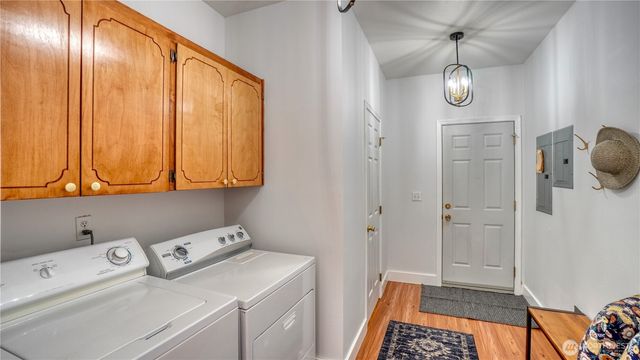 32010 71st Avenue Ct E, Eatonville, WA 98328