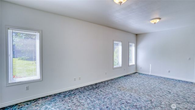 32010 71st Avenue Ct E, Eatonville, WA 98328