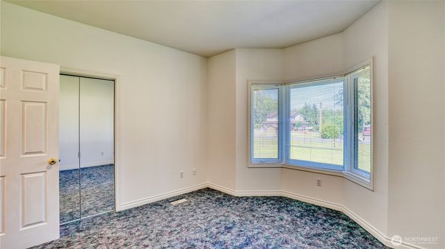 32010 71st Avenue Ct E, Eatonville, WA 98328