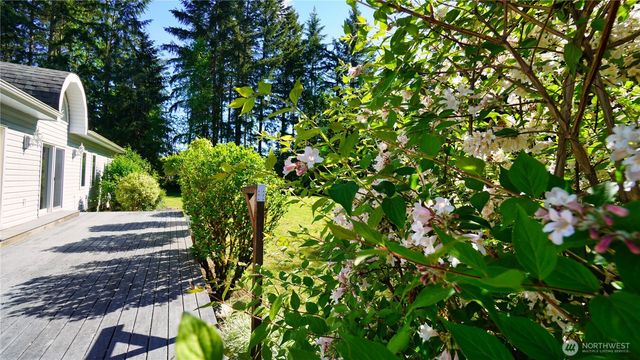 32010 71st Avenue Ct E, Eatonville, WA 98328