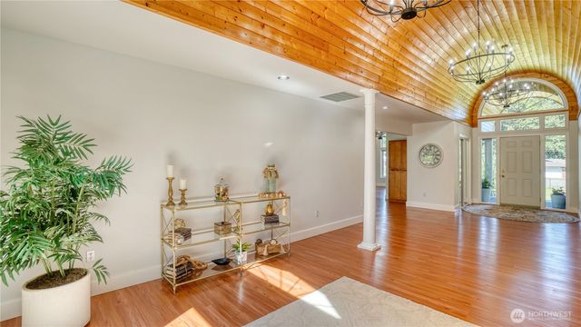 32010 71st Avenue Ct E, Eatonville, WA 98328