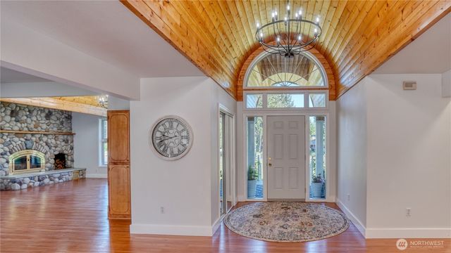 32010 71st Avenue Ct E, Eatonville, WA 98328