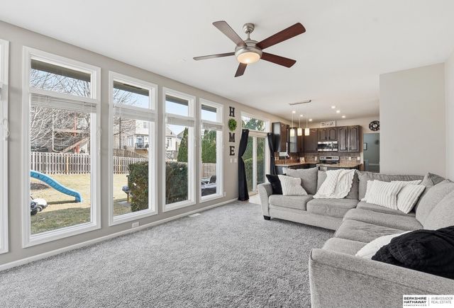 4305 N 163 Street, Omaha, NE 68116