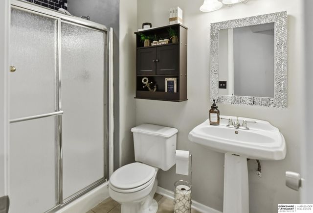 4305 N 163 Street, Omaha, NE 68116