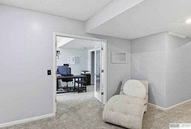 4305 N 163 Street, Omaha, NE 68116