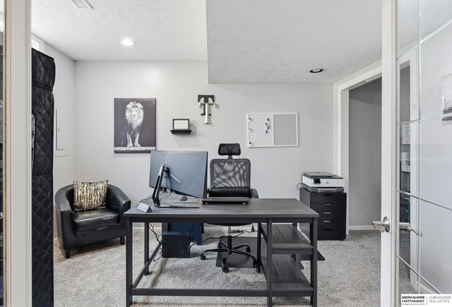 4305 N 163 Street, Omaha, NE 68116