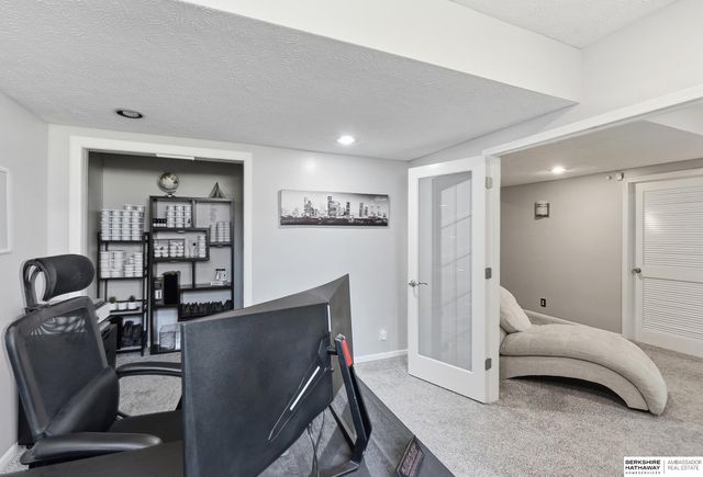 4305 N 163 Street, Omaha, NE 68116