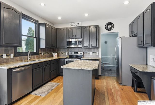 4305 N 163 Street, Omaha, NE 68116