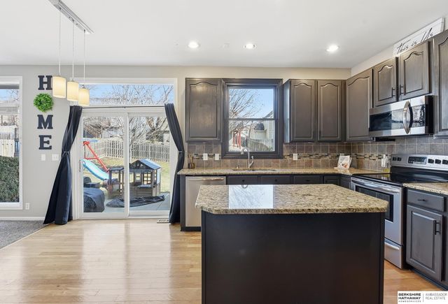 4305 N 163 Street, Omaha, NE 68116