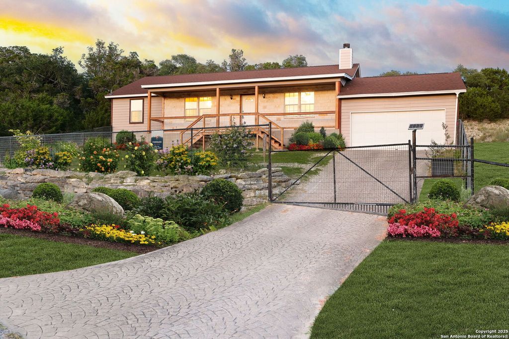 2630 Rocky Ridge Loop, Canyon Lake, TX 78133