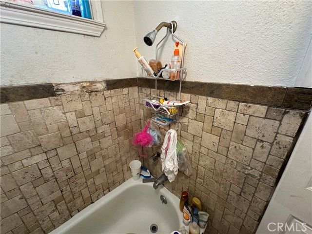 1105 Orange Avenue, Chowchilla, CA 93610