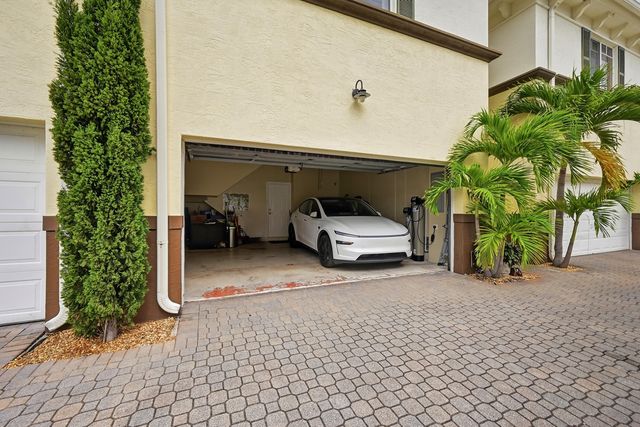 518 N Federal Highway 14, Lake Worth, FL 33460