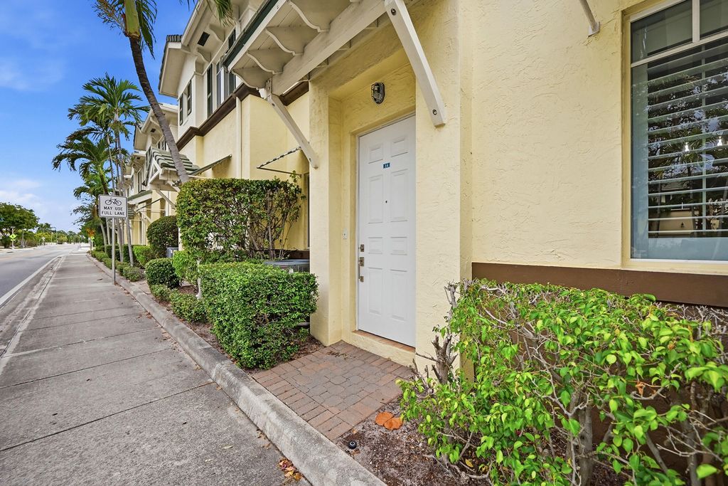 518 N Federal Highway 14, Lake Worth, FL 33460
