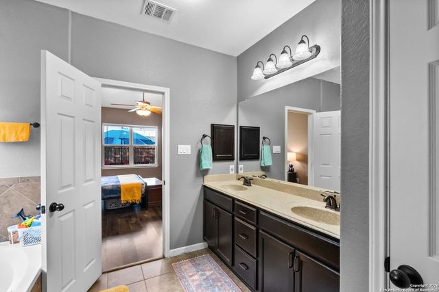 525 Pecan Farms, New Braunfels, TX 78130