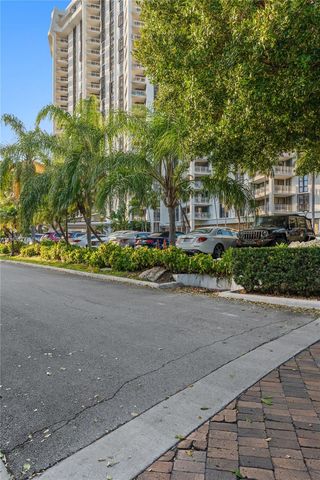 4000 Towerside Ter 1712, Miami, FL 33138