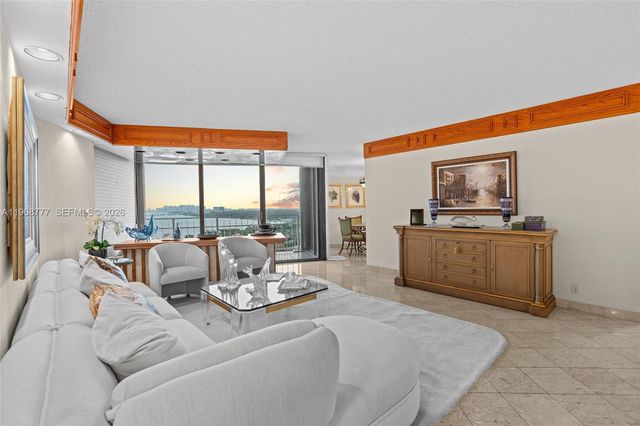 4000 Towerside Ter 1712, Miami, FL 33138