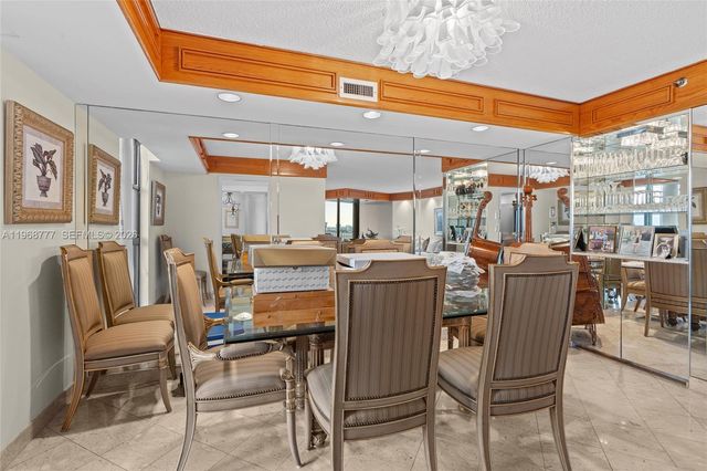 4000 Towerside Ter 1712, Miami, FL 33138