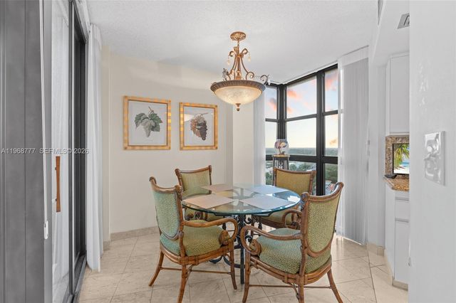 4000 Towerside Ter 1712, Miami, FL 33138