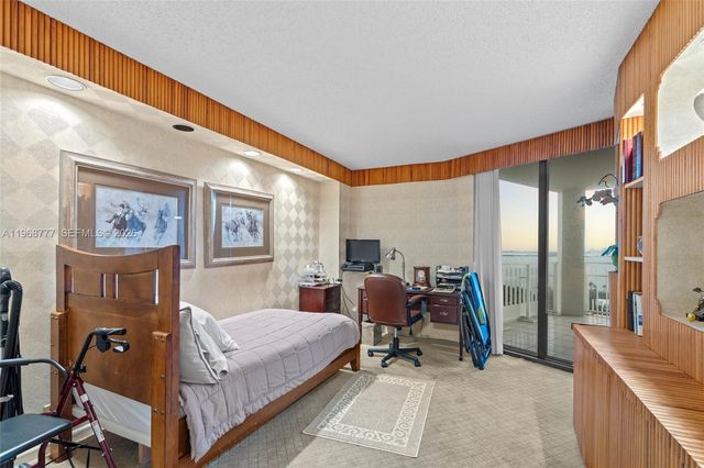 4000 Towerside Ter 1712, Miami, FL 33138