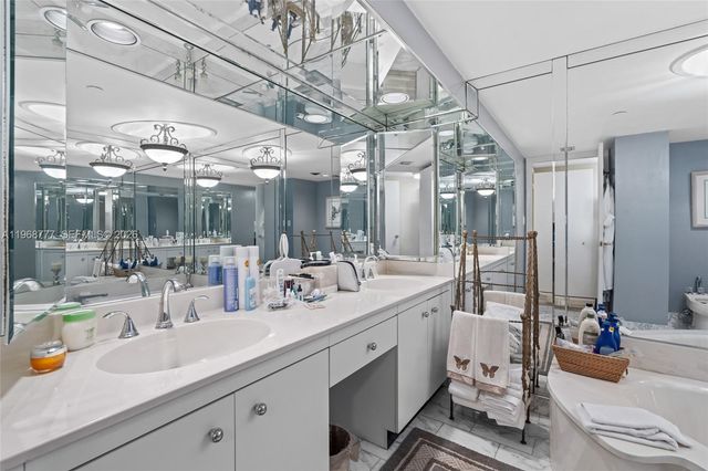 4000 Towerside Ter 1712, Miami, FL 33138