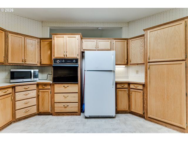 85653 BRADBURY Ln, Eugene, OR 97405