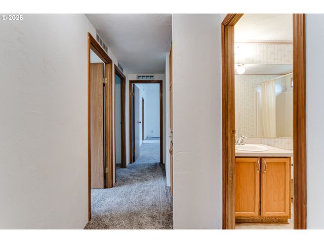 85653 BRADBURY Ln, Eugene, OR 97405