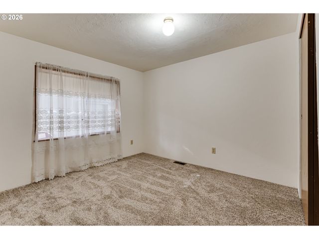 85653 BRADBURY Ln, Eugene, OR 97405