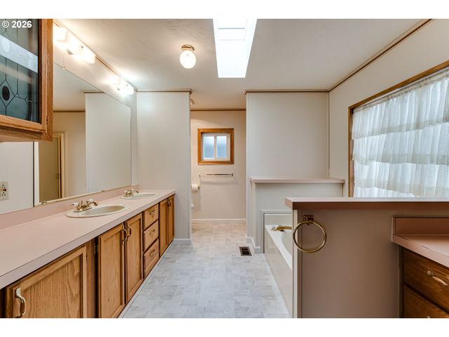 85653 BRADBURY Ln, Eugene, OR 97405