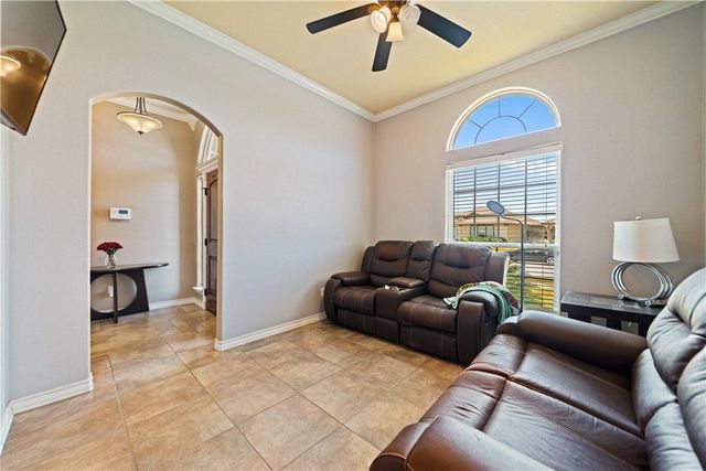 3930 Amadas Dr, Corpus Christi, TX 78414