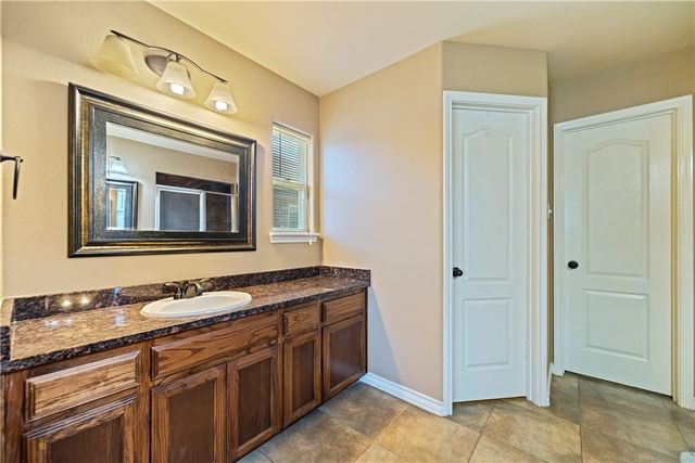3930 Amadas Dr, Corpus Christi, TX 78414