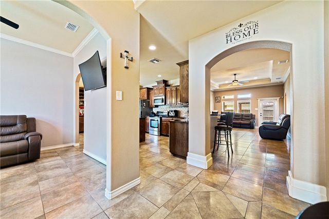3930 Amadas Dr, Corpus Christi, TX 78414