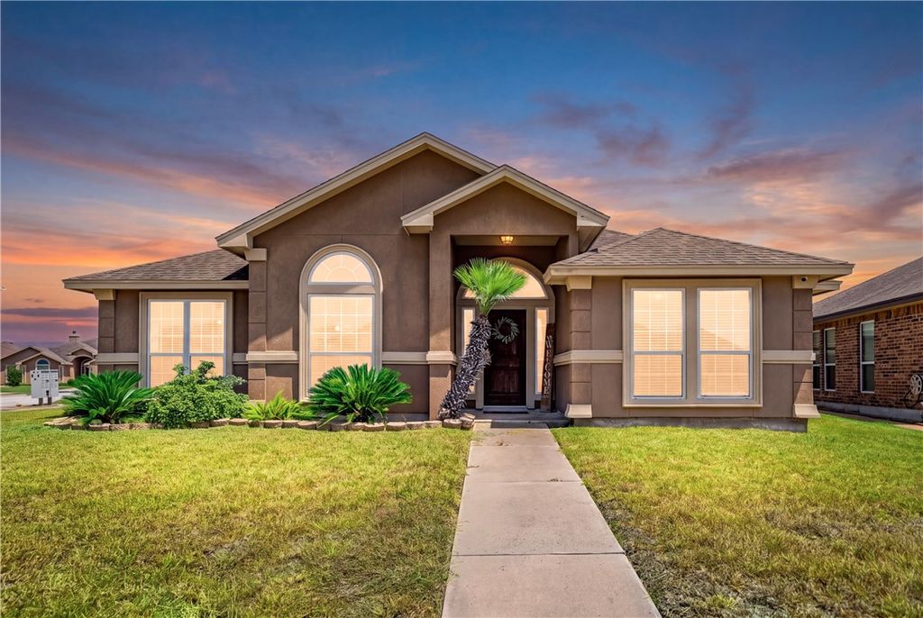 3930 Amadas Dr, Corpus Christi, TX 78414