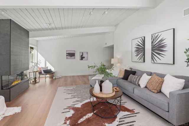 2561 Loring st, San Diego, CA 92109