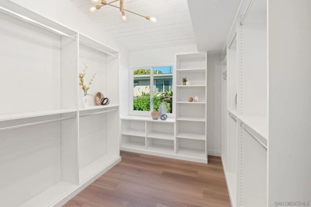 2561 Loring st, San Diego, CA 92109