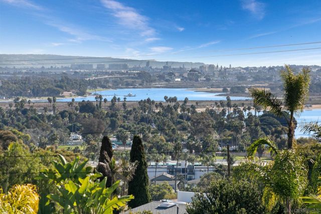 2561 Loring st, San Diego, CA 92109