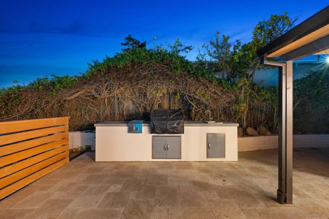 2561 Loring st, San Diego, CA 92109