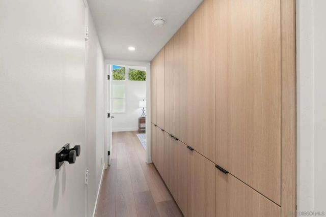 2561 Loring st, San Diego, CA 92109