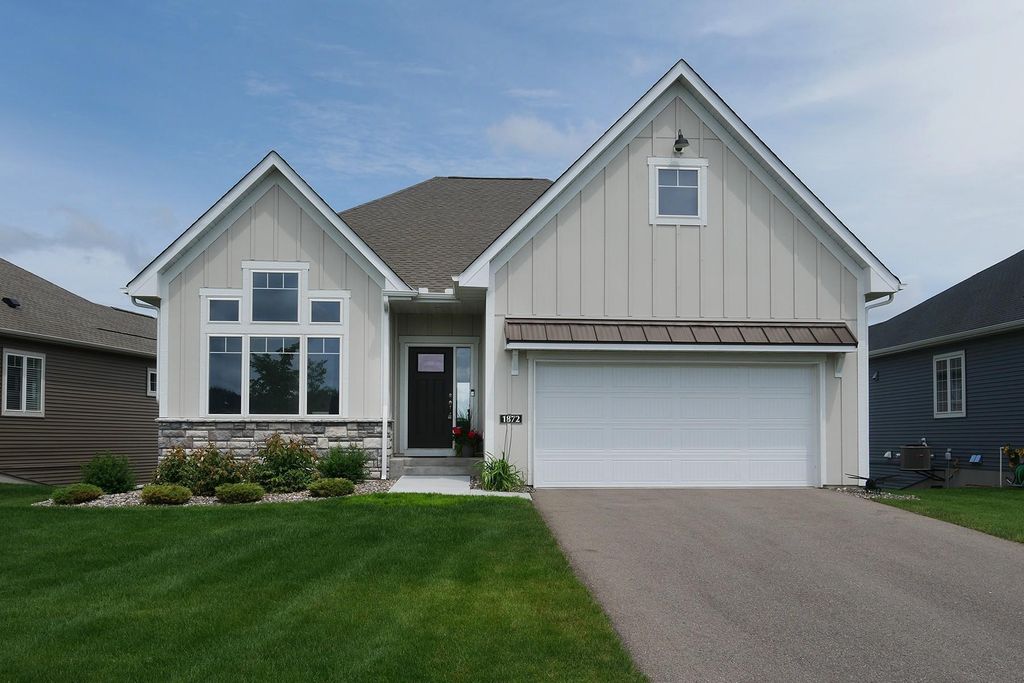 1872 Oakpointe Drive, Waconia, MN 55387