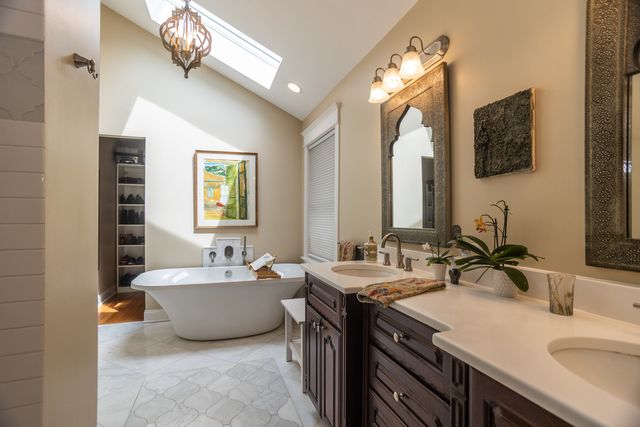 4519 N Sacramento Avenue, Chicago, IL 60625