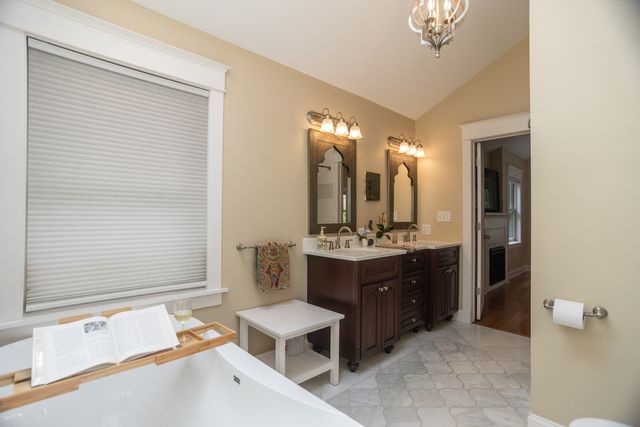 4519 N Sacramento Avenue, Chicago, IL 60625