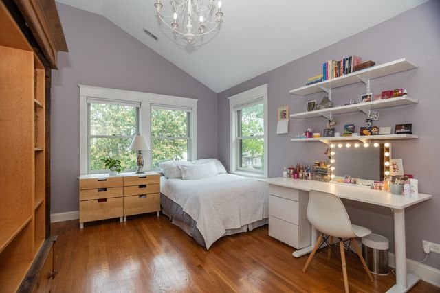 4519 N Sacramento Avenue, Chicago, IL 60625
