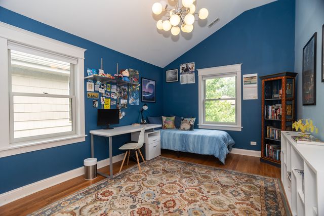 4519 N Sacramento Avenue, Chicago, IL 60625