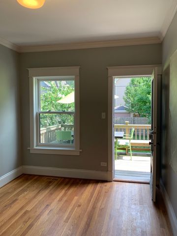 4519 N Sacramento Avenue, Chicago, IL 60625