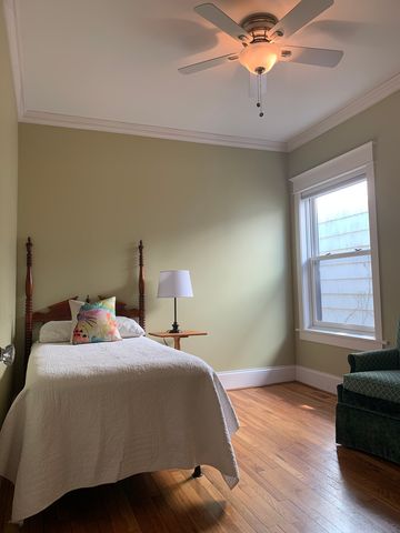 4519 N Sacramento Avenue, Chicago, IL 60625