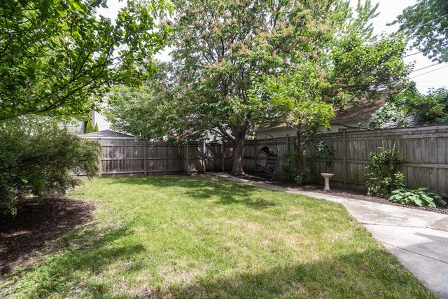 4519 N Sacramento Avenue, Chicago, IL 60625
