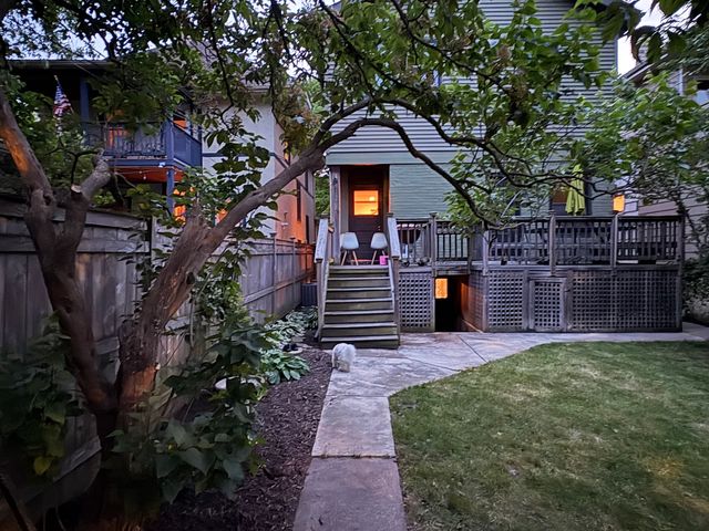 4519 N Sacramento Avenue, Chicago, IL 60625