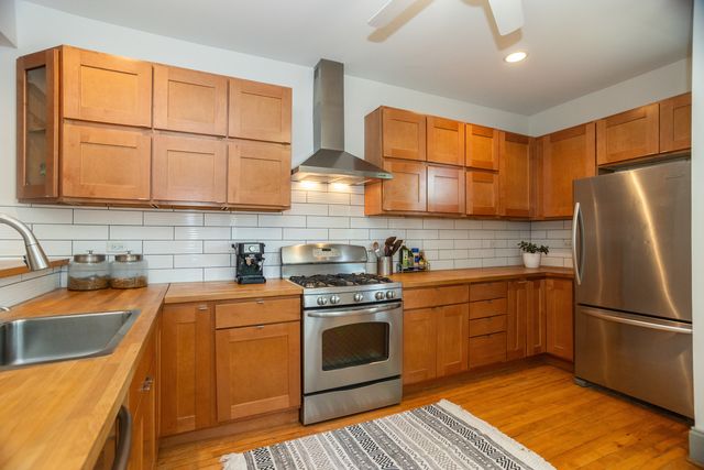 4519 N Sacramento Avenue, Chicago, IL 60625