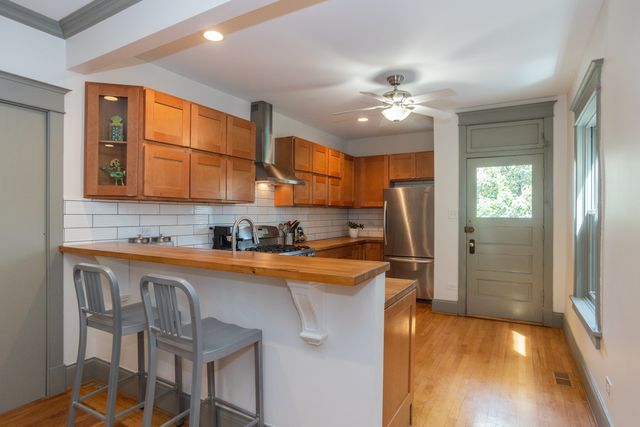 4519 N Sacramento Avenue, Chicago, IL 60625