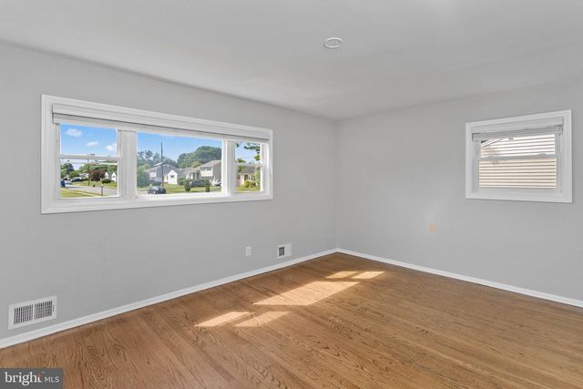 60 SHERBROOKE RD, Ewing, NJ 08638